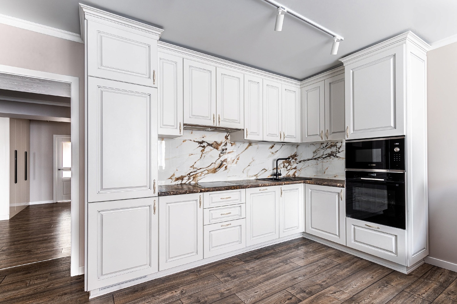 Его бизнес — это «Гармония»