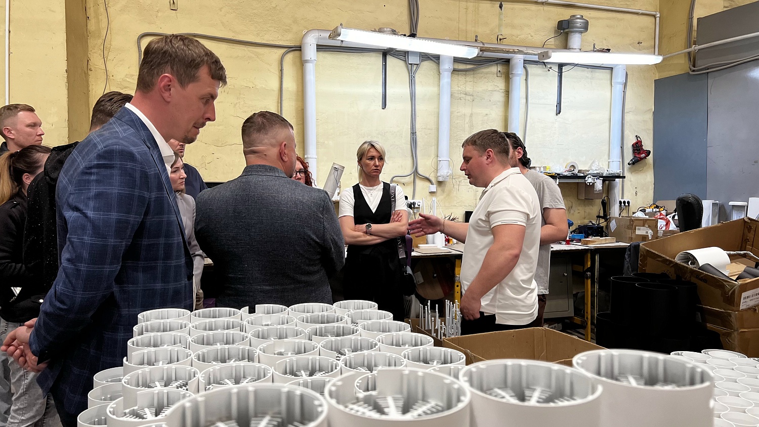 Комитет по промышленности омской «ОПОРЫ» посетил ООО «ТехСвет»