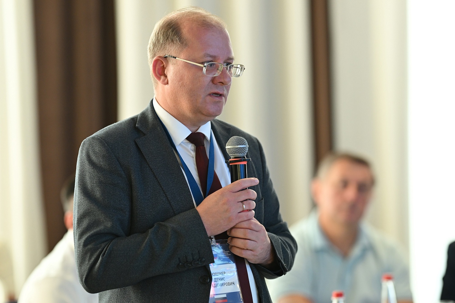 Минпромторг России: закон о платформенной экономике, поддержка экспорта и развитие регионального бизнеса. Какие вопросы обсудили с омскими предпринимателями 