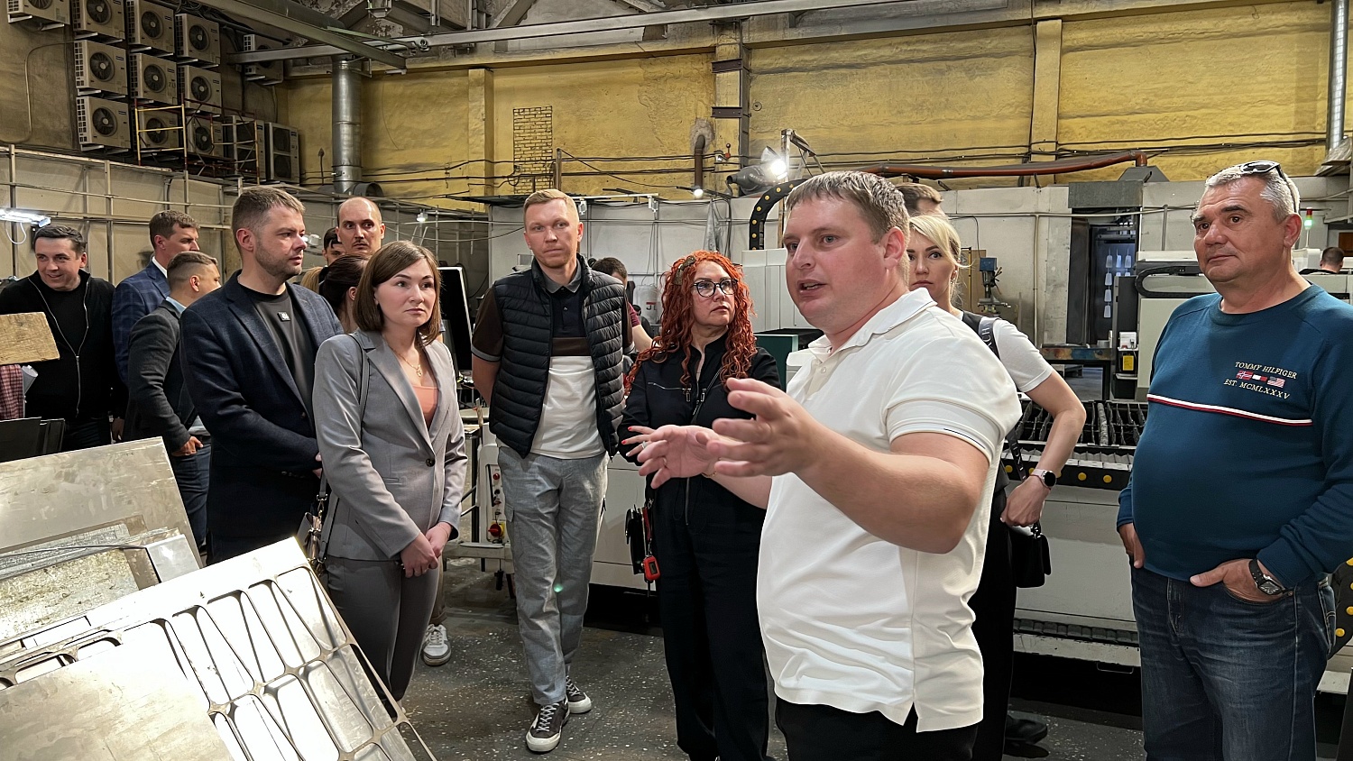 Комитет по промышленности омской «ОПОРЫ» посетил ООО «ТехСвет»